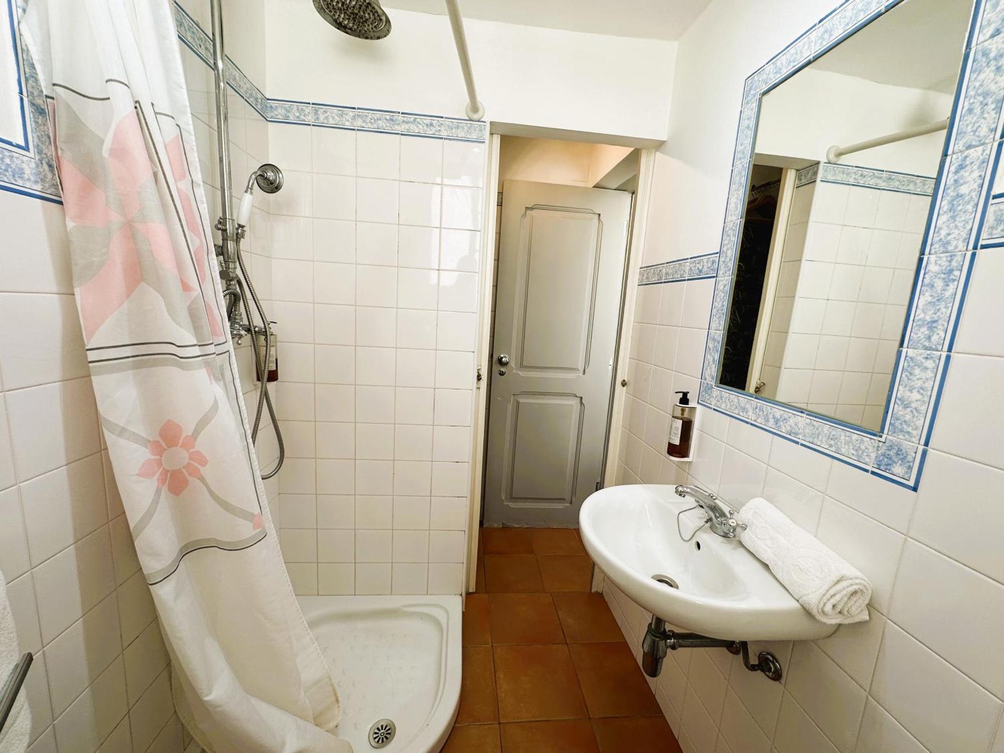 Estrela Charming Rooms By Host-Point Lisbon Bilik gambar